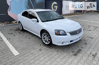 Mitsubishi Galant  2011