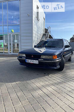 Mitsubishi Galant  1989