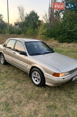 Mitsubishi Galant  1988