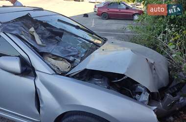 Mitsubishi Galant 2005