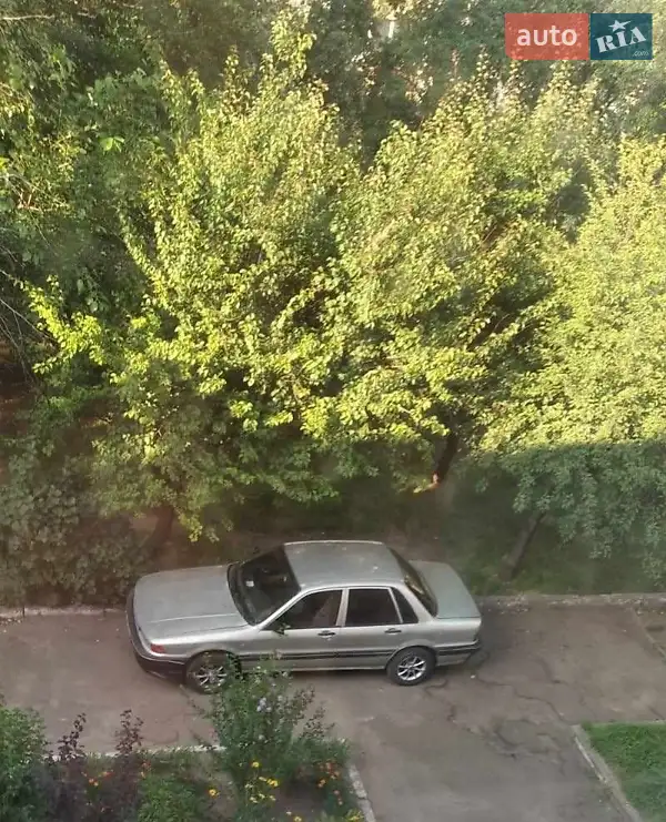 Mitsubishi Galant 1988