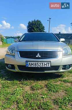 Mitsubishi Galant  2009