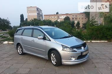 Mitsubishi Grandis  2005