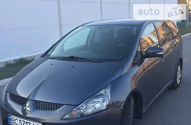 Mitsubishi Grandis  2005