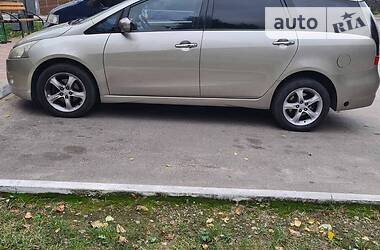 Mitsubishi Grandis  2006