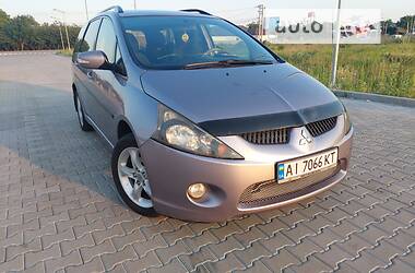 Mitsubishi Grandis  2005