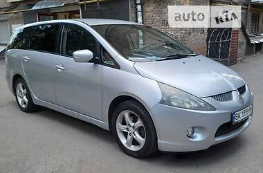 Mitsubishi Grandis  2005