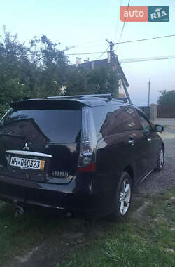 Mitsubishi Grandis  2008