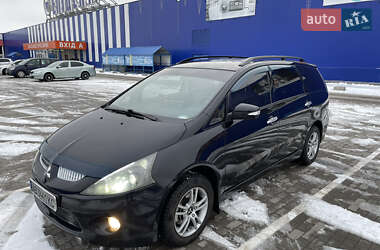 Mitsubishi Grandis  2005