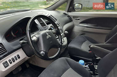Mitsubishi Grandis  2008