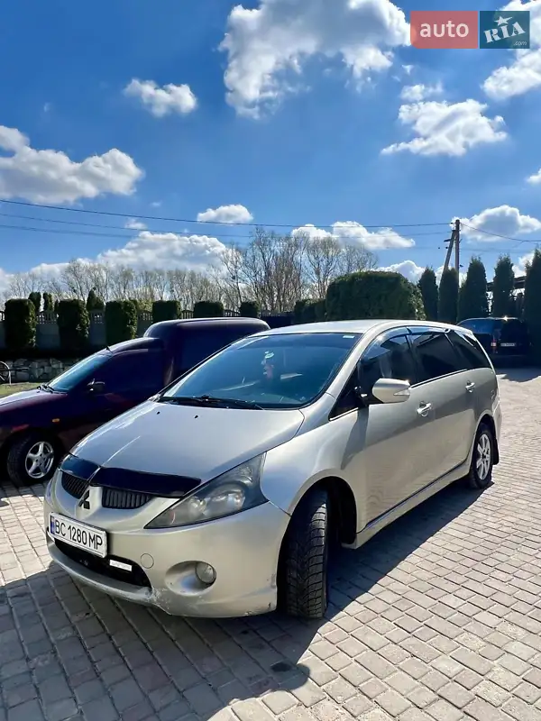 Mitsubishi Grandis