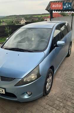Mitsubishi Grandis 2004