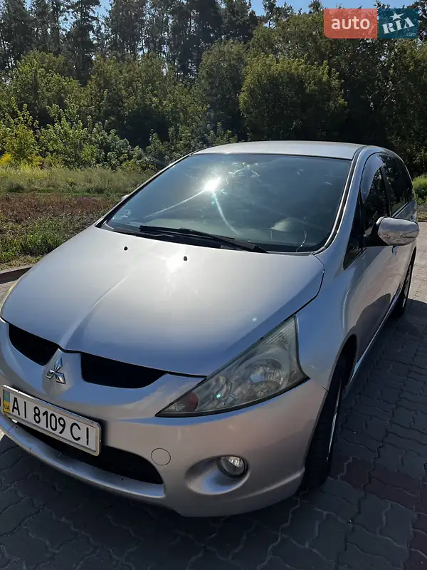Mitsubishi Grandis 2009