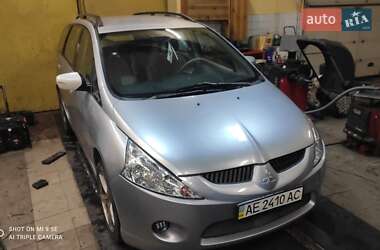 Mitsubishi Grandis  2004