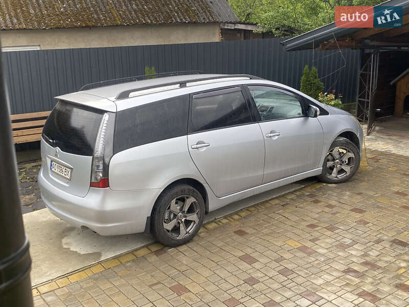 Универсал Mitsubishi Grandis