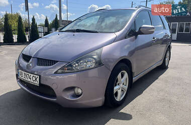Mitsubishi Grandis  2004