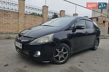 Mitsubishi Grandis  2005