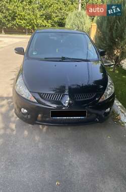 Mitsubishi Grandis  2008