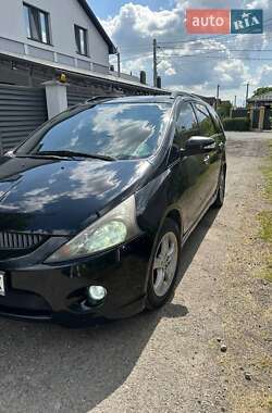 Mitsubishi Grandis 2007