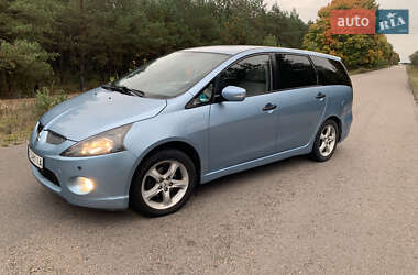 Mitsubishi Grandis  2004
