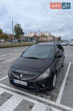 Mitsubishi Grandis  2005