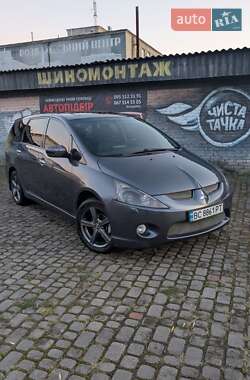 Mitsubishi Grandis 2005