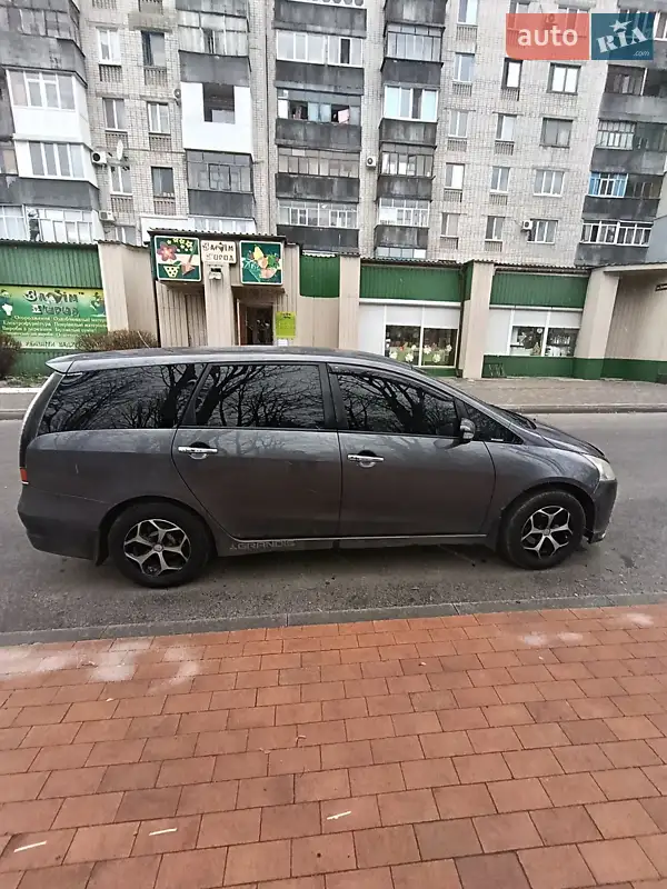 Mitsubishi Grandis 2009