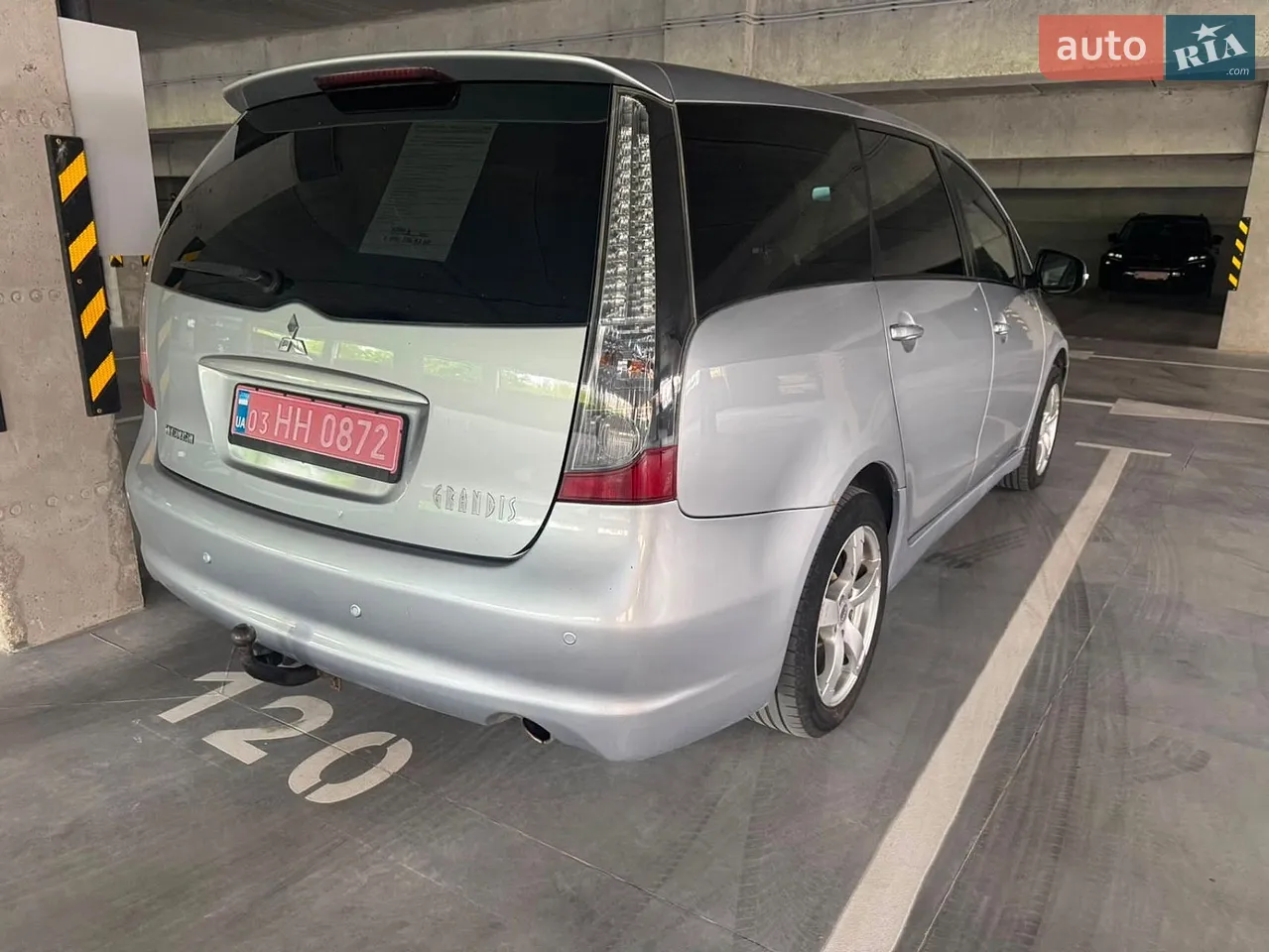 2010 Mitsubishi Grandis - мініатюра 4