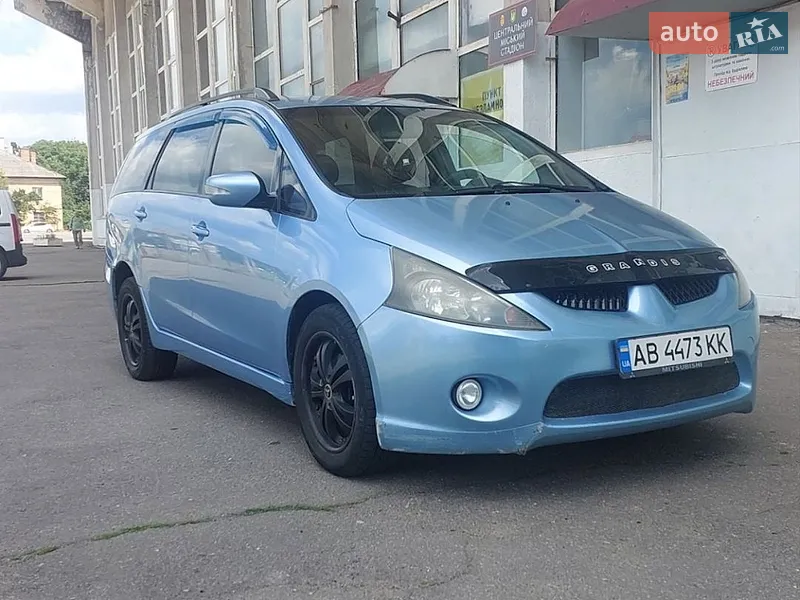 Mitsubishi Grandis 2004