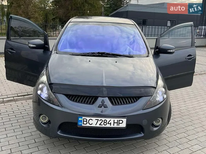 Mitsubishi Grandis