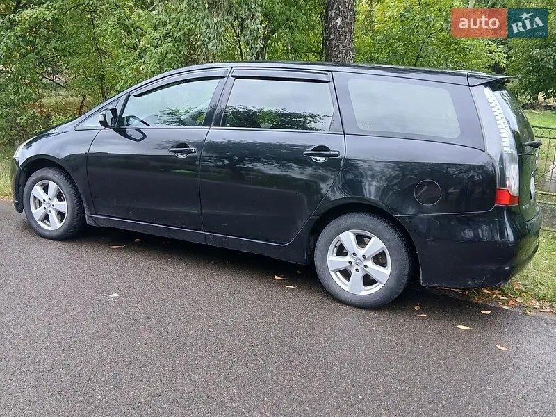 Mitsubishi Grandis 2008
