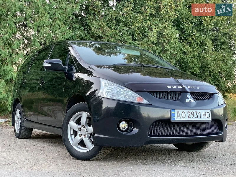Mitsubishi Grandis 2008