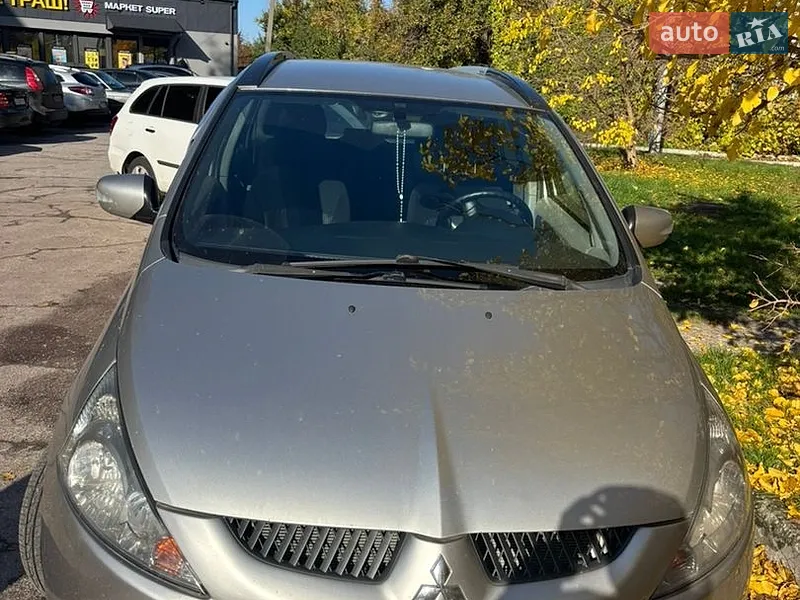 Mitsubishi Grandis 2008