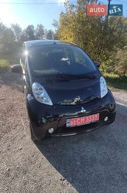 Mitsubishi i-MiEV  2013