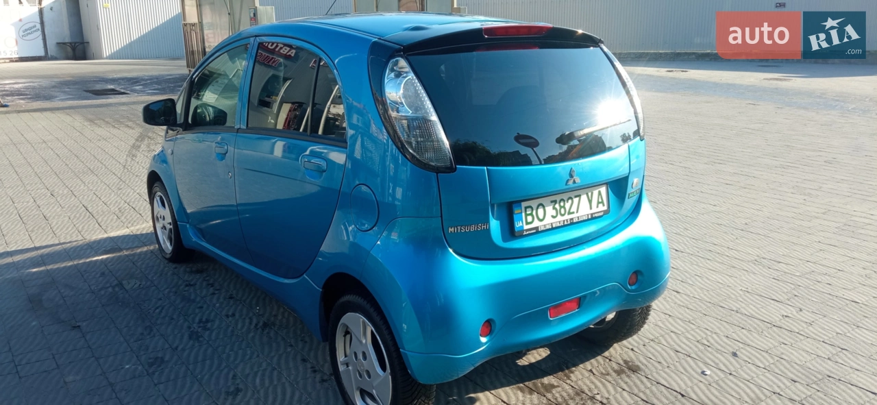 2011 Mitsubishi i-MiEV - фото 1