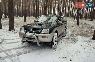 Mitsubishi L 200  2006