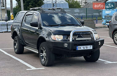 Mitsubishi L 200  2007