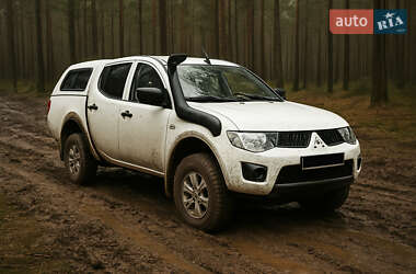 Mitsubishi L 200  2012