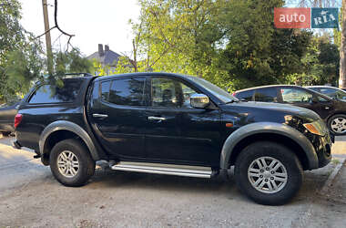 Mitsubishi L 200  2008