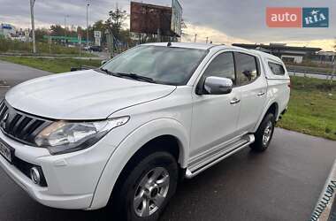 Mitsubishi L 200  2017