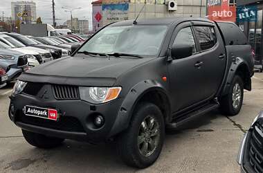 Mitsubishi L 200 2009
