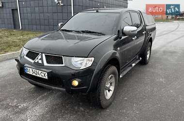 Mitsubishi L 200  2013