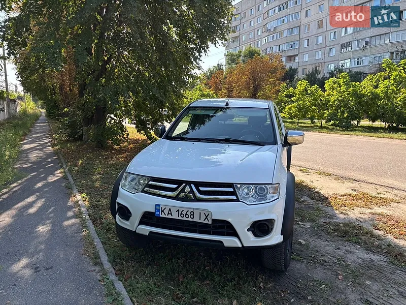 Mitsubishi L 200 2014