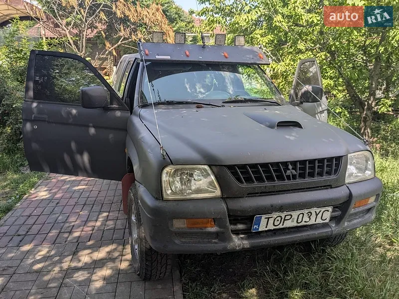Mitsubishi L 200 2004