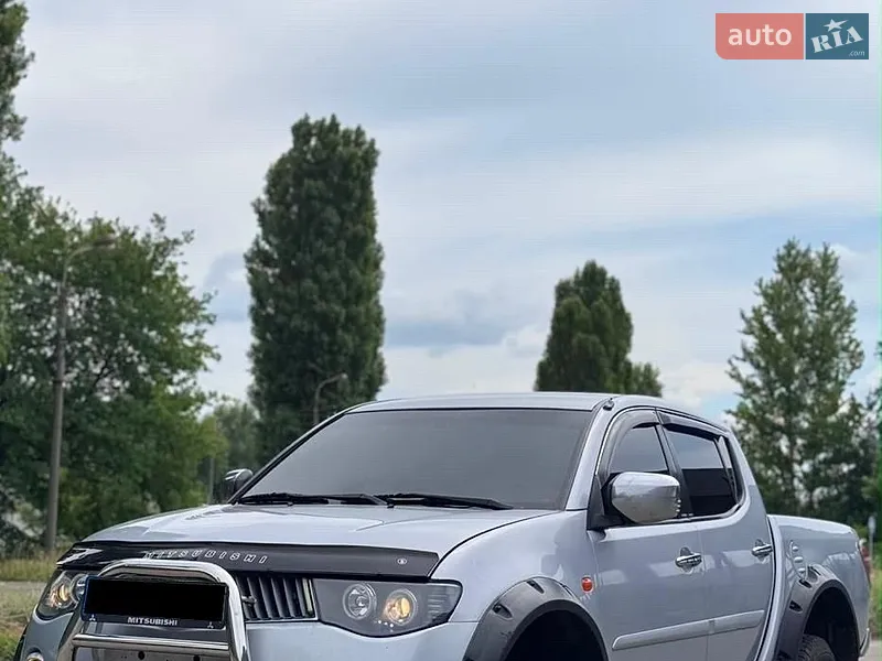 Mitsubishi L 200 2008