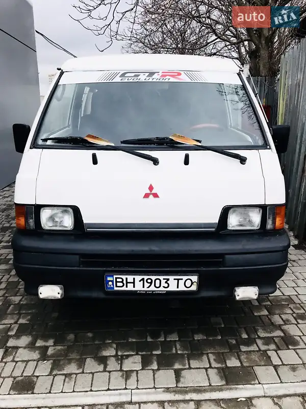 Mitsubishi L 300