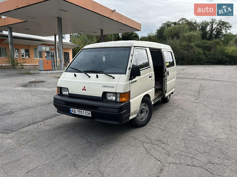 Mitsubishi L 300