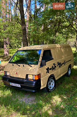 Mitsubishi L 300  1999