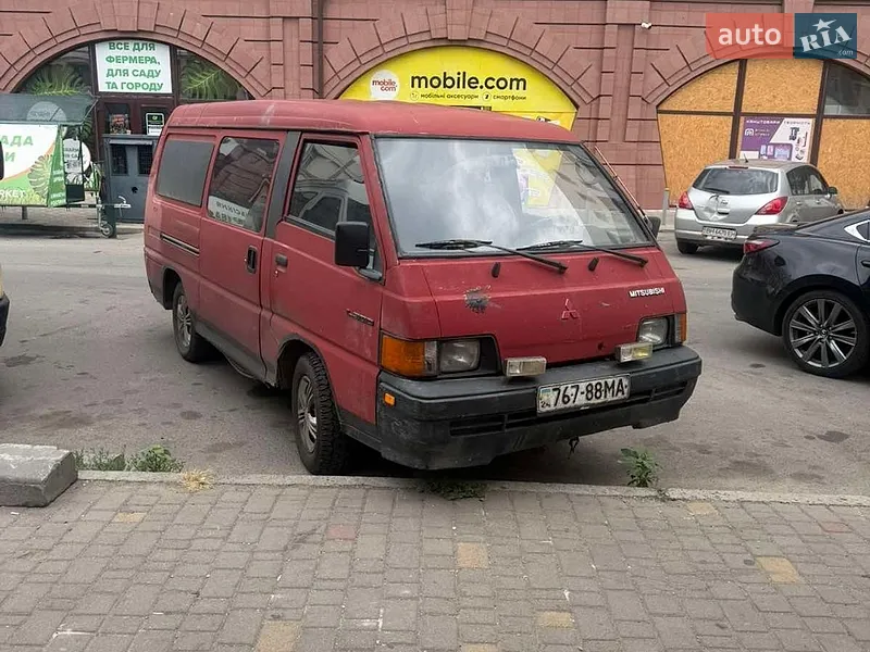 Mitsubishi L 300