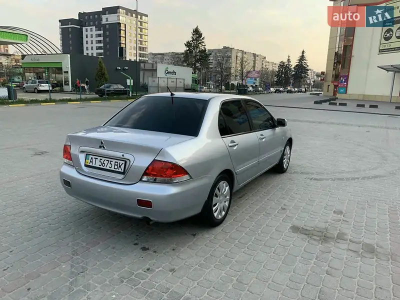 Mitsubishi Lancer